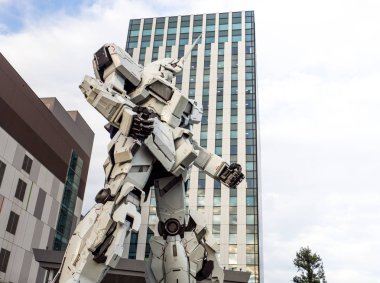 Odaiba, Tokyo, Japonya - Eylül 2018: Gerçek boyutu model Gundam robot Odaiba City.