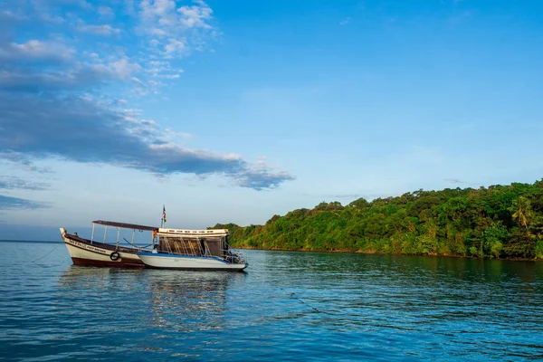 Koh kood adasında balıkçı teknesi, Trat Tayland, Kas. 2018