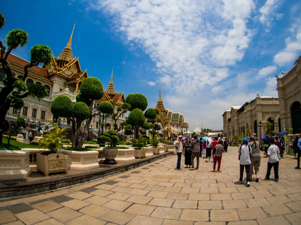 Storpalasset og Wat phra keaw i Bangkok, Thailand, mai 2019 – stockfoto