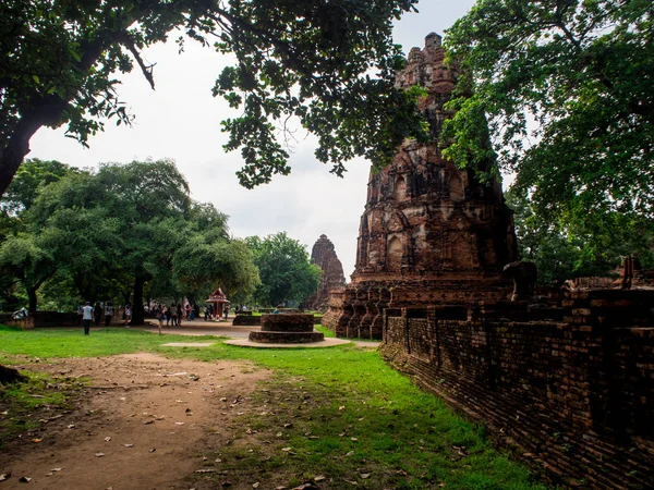 Wat Mahathis, Ayutthaya tarihi parkında eski Tapınak, thail — Stok fotoğraf