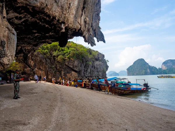 Isla andaman mar en Phangnga Tailandia: Marzo 2019 —  Fotos de Stock