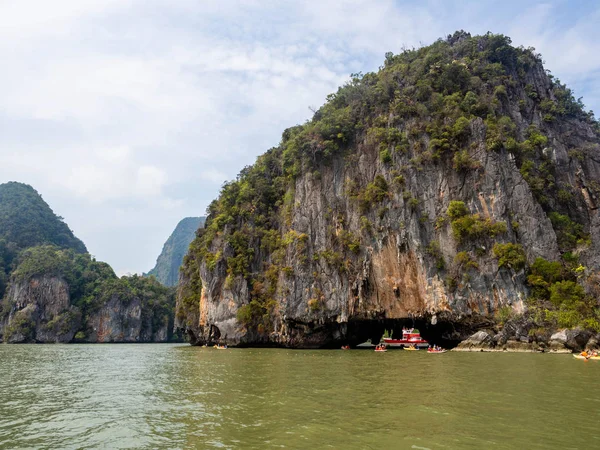 Isla andaman mar en Phangnga Tailandia: Marzo 2019 —  Fotos de Stock