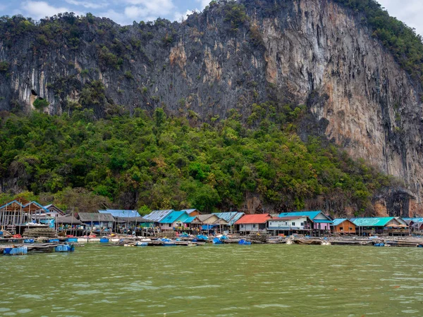 Isla andaman mar en Phangnga Tailandia: Marzo 2019 —  Fotos de Stock