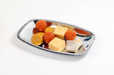 Laddu laddoo motichoor bundi Soan papdi papri shonpapri selçuk shondesh geleneksel Bengalli tatlılar 