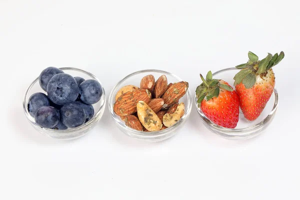 Blueberry Strawberry Herb Spice Almond Cashew Nut Dalam Mangkuk Kaca — Stok Foto
