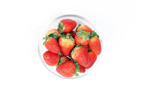 Rote Reife Erdbeere Glasschale — Stockfoto