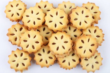 Beyaz arka planda star meyve sandviç bisküvi meyve lezzet 