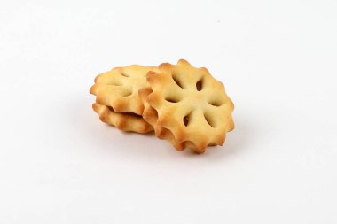 Beyaz arka planda star meyve sandviç bisküvi meyve lezzet 