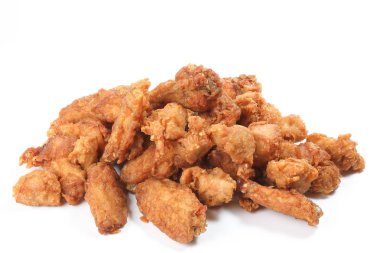 Beyaz arka plan üzerinde Derin Kızarmış Tavuk Wings Drumstick Nuggets Patlamış mısır 