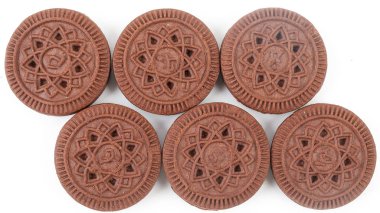 Çikolatakremalı sandviç bisküvi kurabiye 