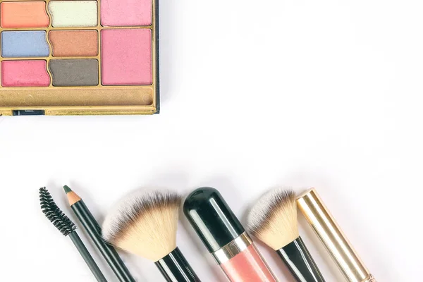 Skönhet Makeup Ansikte Hår Tillbehör Kosmetolog Konstnär Vit Bakgrund Kopiera — Stockfoto