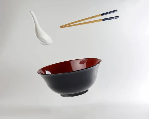 Vazio Oriental Japonês Chinês Sopa Tigela Chopstick Elevado Voando Vermelho — Fotografia de Stock