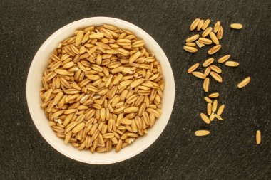 Çiğ yulaf ezmesi, makro, üst manzara..