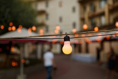 Düğün olaylar kutlama gece alanında asılı ampuller ısınma ile kablolu dize