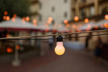 Düğün olaylar kutlama gece alanında asılı ampuller ısınma ile kablolu dize