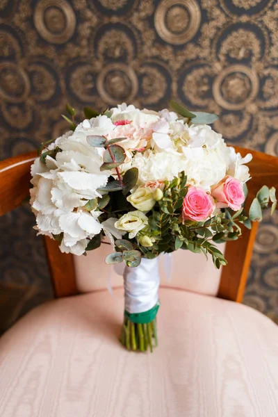 Mariage Bouquet Sucré Mariée Avec Des Roses Hortensia Dans Une — Photo