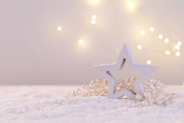 Navidad Año Nuevo Estrella Nieve Con Luces Festivas Espacio Copia —  Fotos de Stock