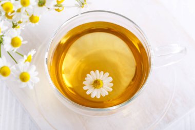 Sağlıklı papatya çayı