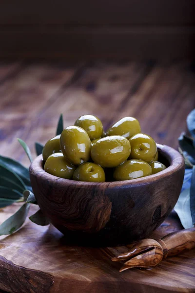 Green marinated olives