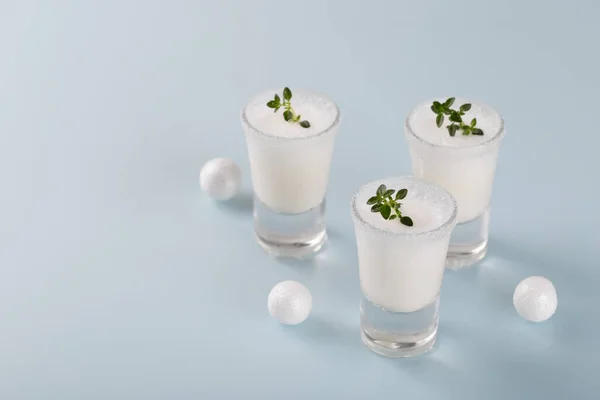 Casa Vacanza Invernale Fatto Cocktail Cremoso Liquore Bianco Lattiginoso Zabaione — Foto Stock