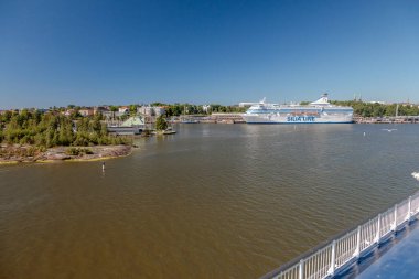 Helsinki, Uusimaa, Finlandiya, 20 Temmuz 2020, şehir panoraması, feribot ve Silja Hattı reklam terminali, yaz, güneşli gün