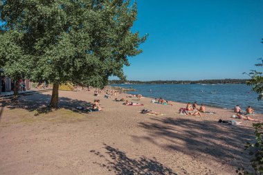 Korkeasaari, Helsinki, Finlandiya, 21 Ağustos 2020 şehir plajı, güneşli yaz günü