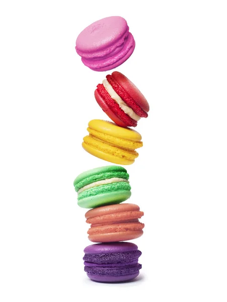 Pilha Macaroons Coloridos Close Isolado Fundo Branco — Fotografia de Stock