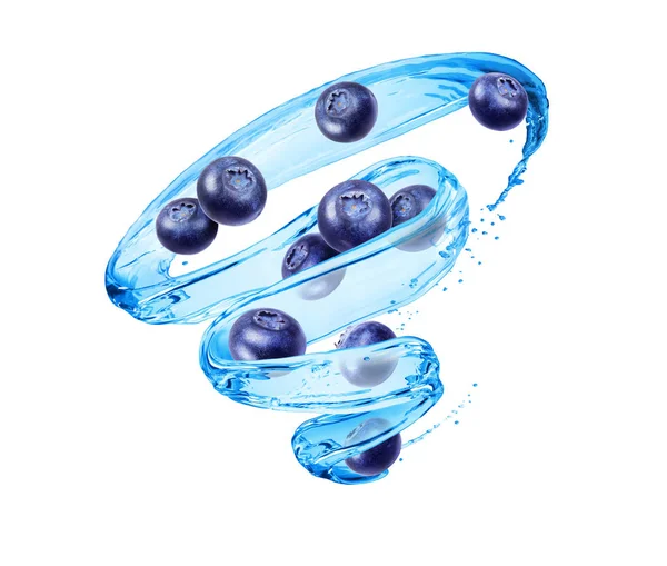 Blauwe bessen met spatten van water in een wervelende vorm, geïsoleerd op witte achtergrond — Stockfoto