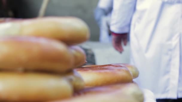 Matlagning Färskt Bröd Traditionell Ugn — Stockvideo