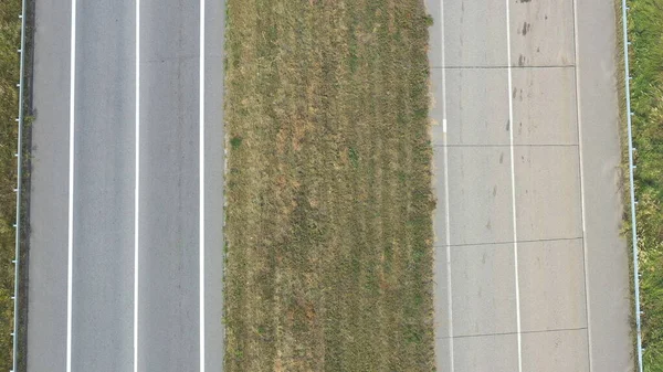 Luchtopname Van Een Lege Weg Die Door Het Platteland Loopt — Stockfoto