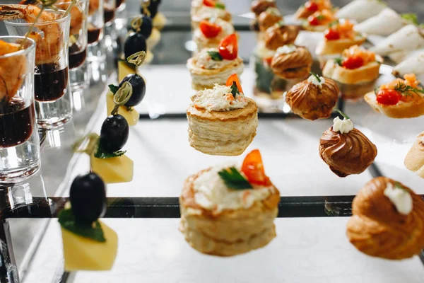 Deliciosos Canapés Como Plato Eventos Lujoso Restaurante —  Fotos de Stock