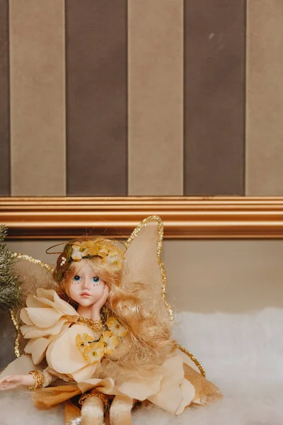 Vacker Ängel Gyllene Klänning Jul Bakgrund — Stockfoto
