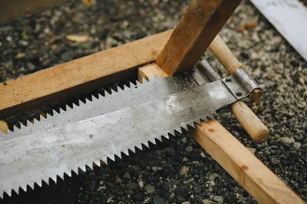 Zweihandsäge Mit Holzgriffen Nahaufnahme — Stockfoto