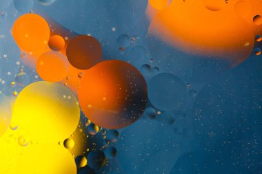 Karışık damla ve su ve yağ güzel soyut uzay arka plan.