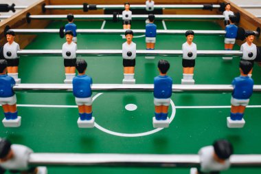 Langırt masası futbolcuları.