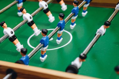 Langırt masası futbolcuları.