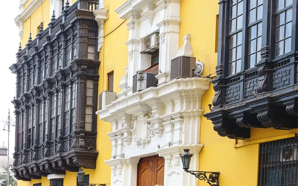 Vista de la Plaza de armas en el centro histórico de Lima - plaza principal, Perú . —  Fotos de Stock