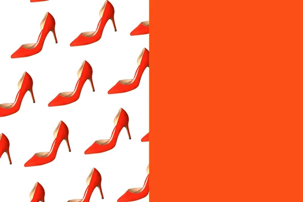 Patrón de zapatos rojos femeninos sobre fondo blanco y rojo coral, aislado . — Foto de Stock