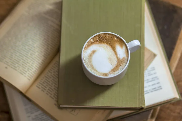 Tasse Café Latte Cappuccino Avec Livre Dans Café — Photo