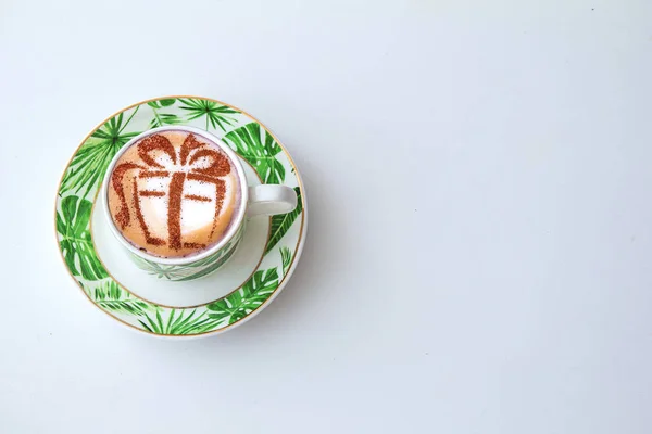 Café Navidad Una Taza Blanca Con Una Imagen Regalo Espuma — Foto de Stock