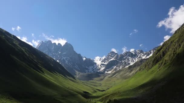 Tiempo transcurrido en las montañas — Vídeos de Stock