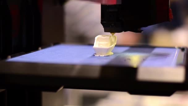 3d printer aan het werk — Stockvideo