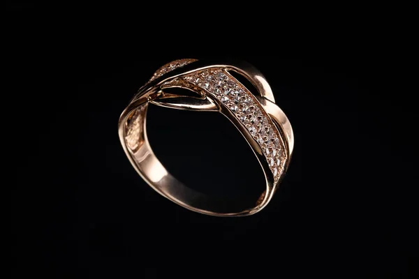 Свадебное Золотое Кольцо Камнем Черном Фоне — стоковое фото