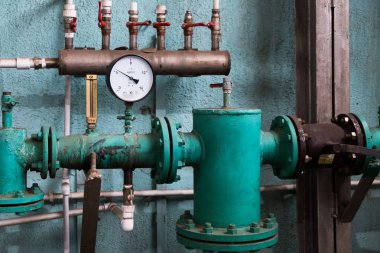 Termal düğüm. Borular ve vanalar. Likit gaz fabrikası. 
