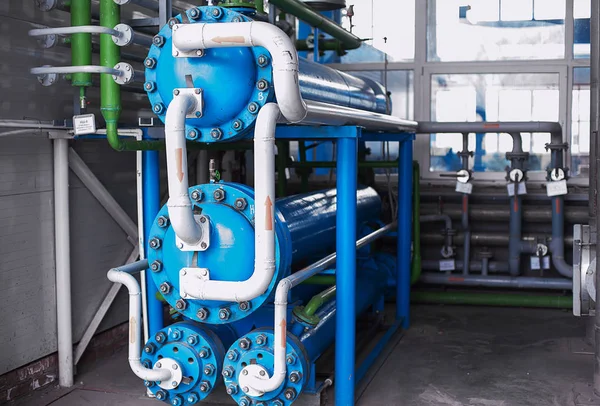 Heat exchanger. Air separation unit. ryogenic industrial plant. Liquid oxygen factory. Tube and vessel. — Stock Photo, Image