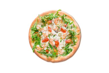 Karides, mozzarella ve menü için beyaz arka plan üzerinde izole roka ile geleneksel İtalyan pizza