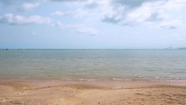 Ko Samui beach sea Thailand Ландшафти з пляжного морського піску і неба в літній день. Пляжний морський простір. В Таїланді. 9 березня 2020 — стокове відео