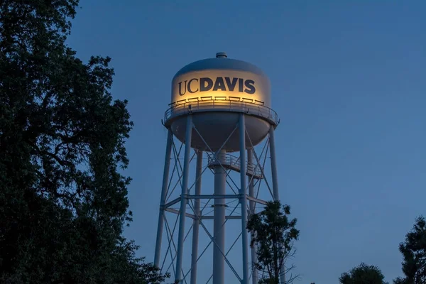 Davis Kalifornie Usa Června 2018 Vodní Věž Davis Modré Hodině — Stock fotografie