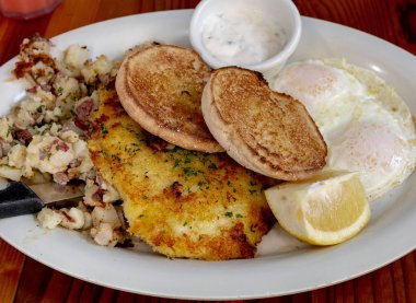 Deniz ürünleri kahvaltı tabağı