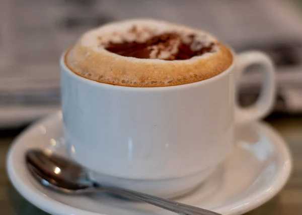 Cappuccino en el café — Foto de Stock